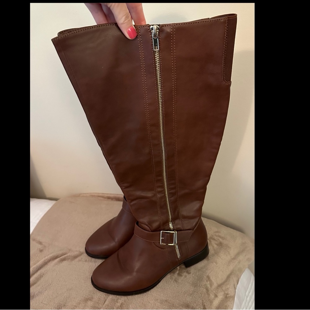 Women’s size 8 Tall Riding Boots Cognac Color